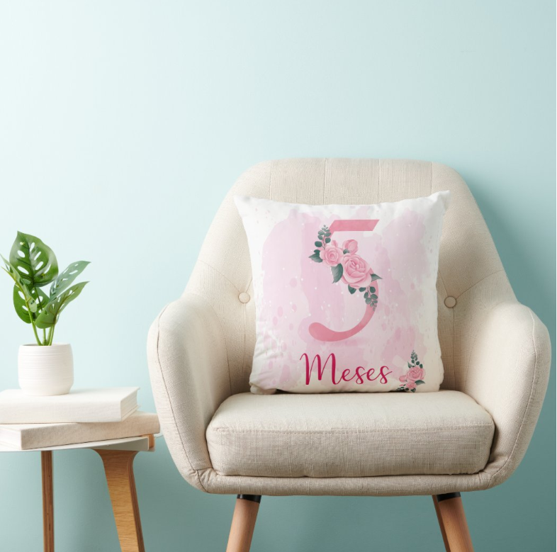Almofada Personalizada de Mesversário Feminina Mês 5 Floral