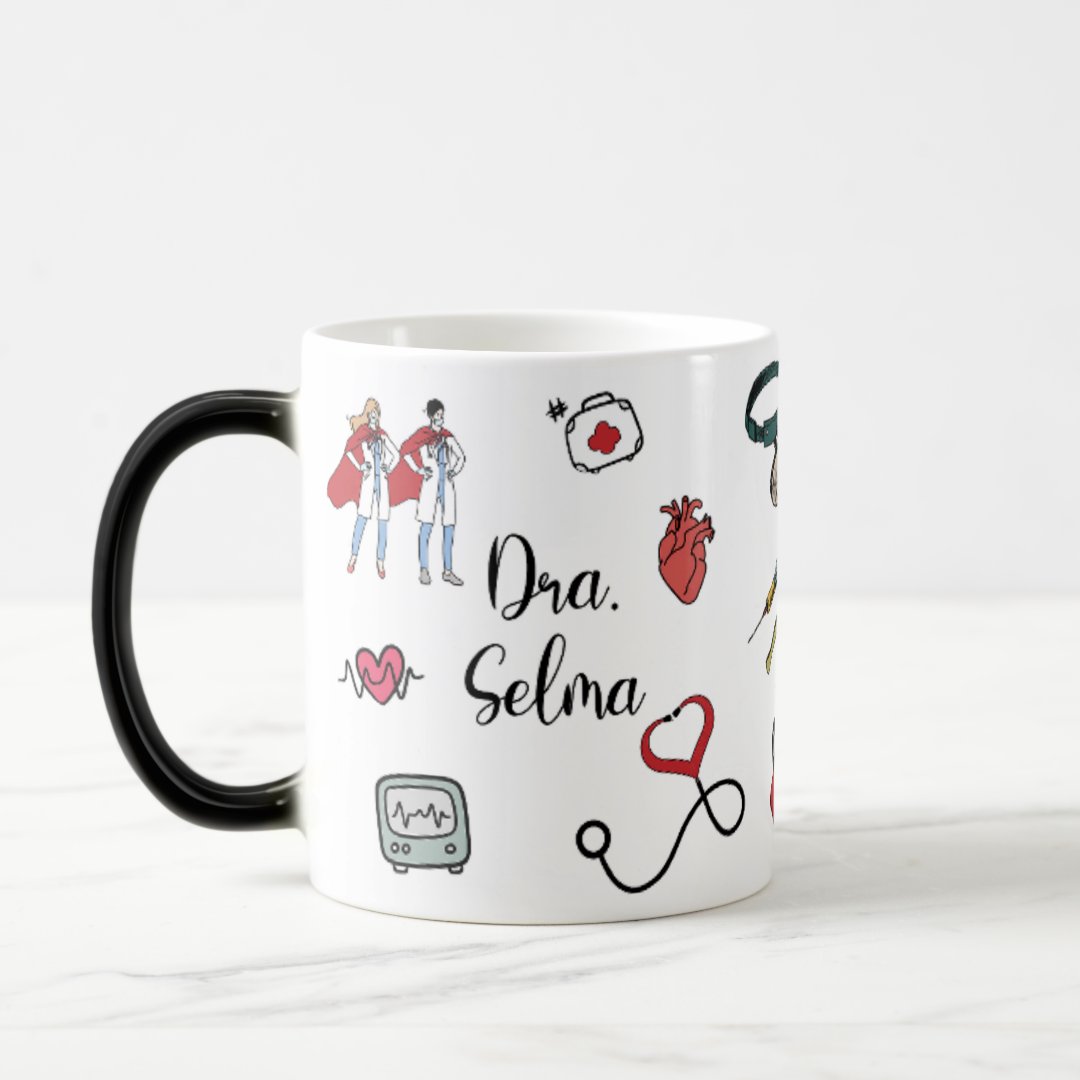 Caneca Mágica Criativa Profissão Medicina Clínica com Nome