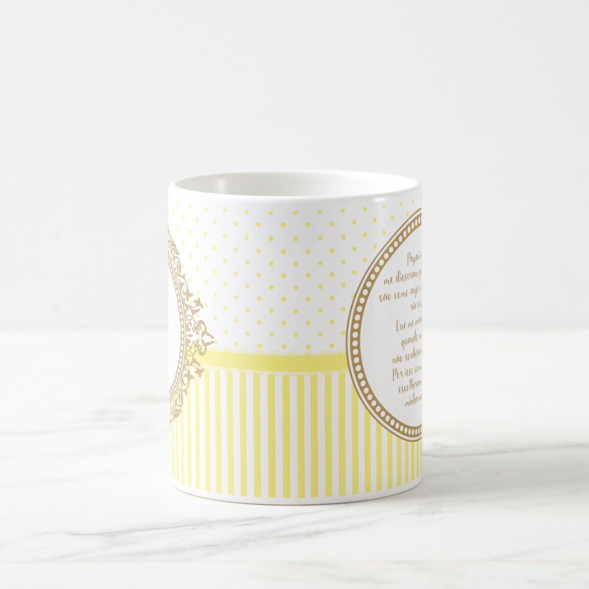 Caneca Convite de Batizado Crisma Amarelo Brasão com Nomes