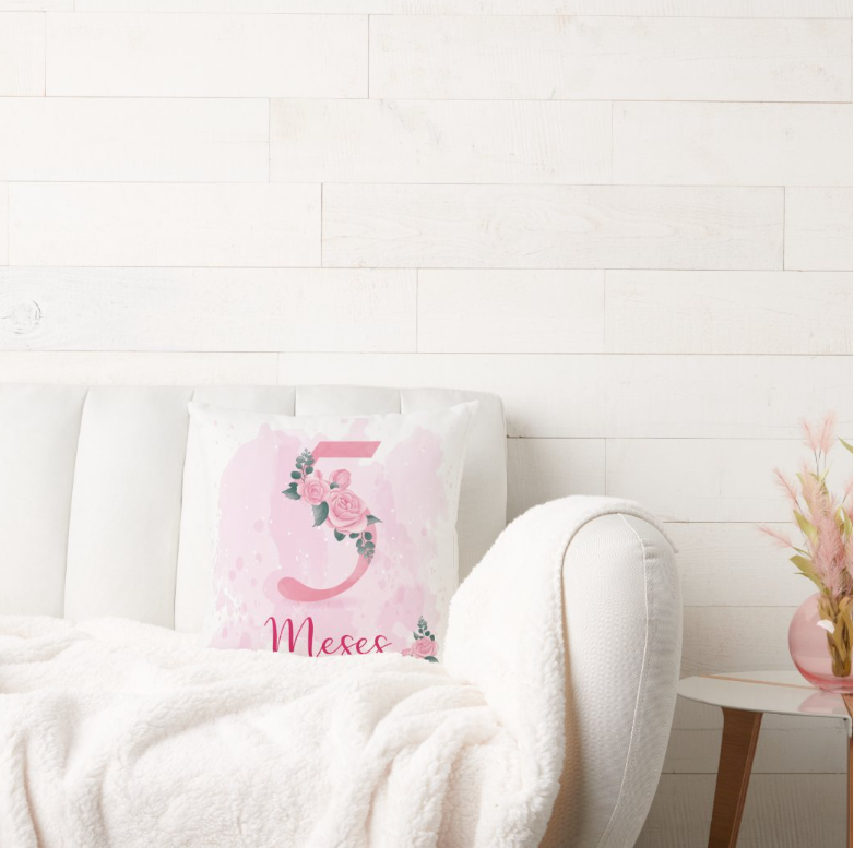 Almofada Personalizada de Mesversário Feminina Mês 5 Floral
