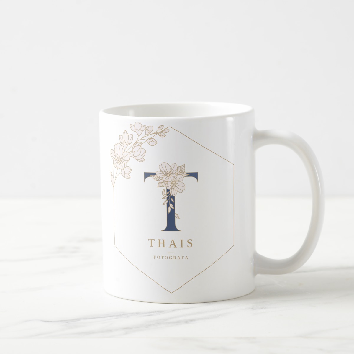Caneca Feminina Presente com Inicial do Nome e Profissão